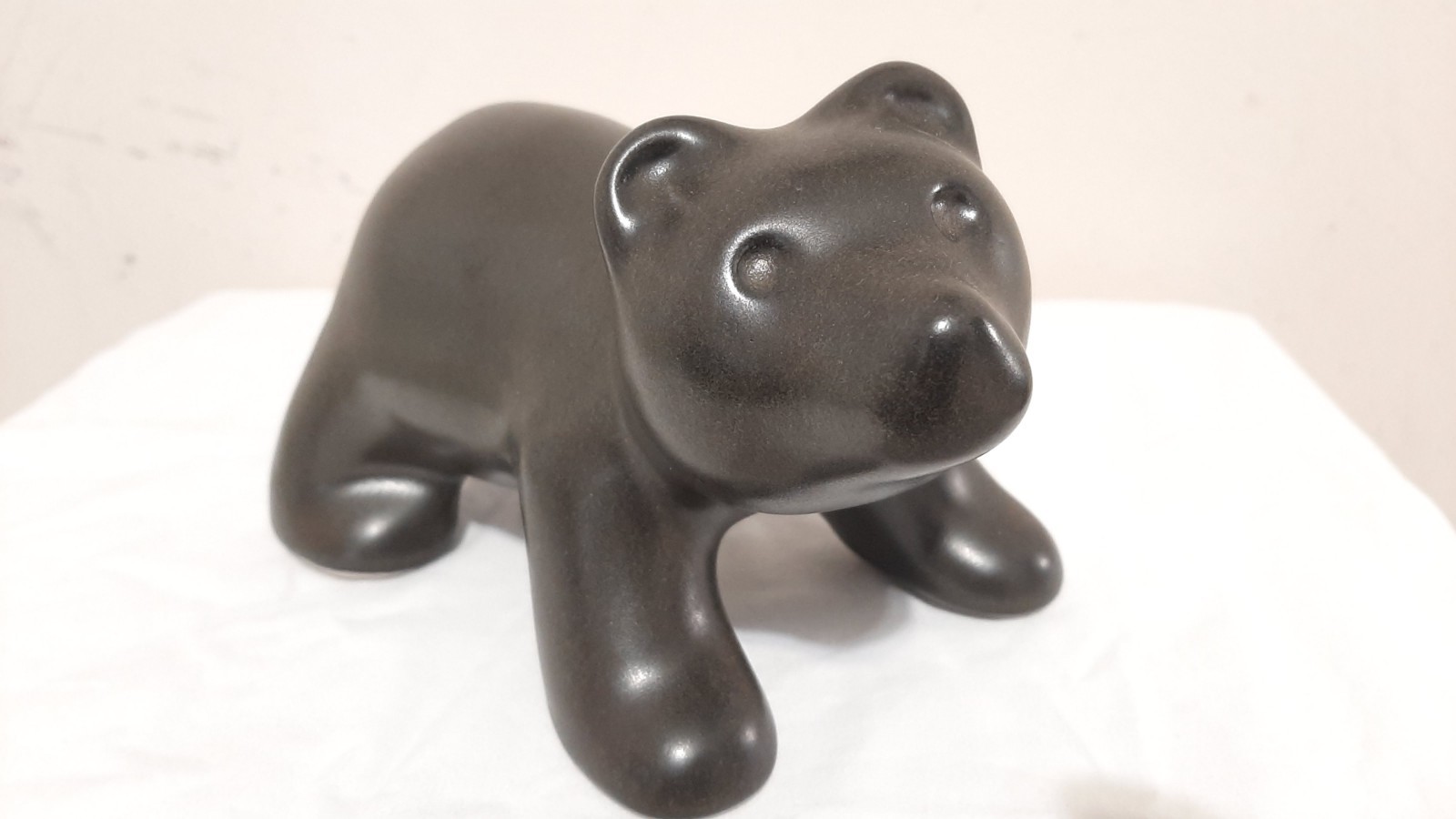 Pigeon River Pottery Black Bear HIKER Signed T. Bullen 2004