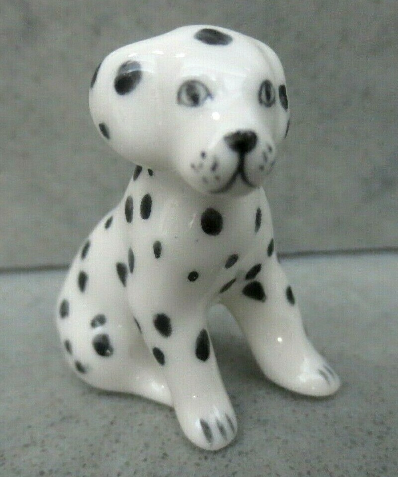 miniature dollhouse sitting dalmation puppy dog porcelain figurine 1:12
