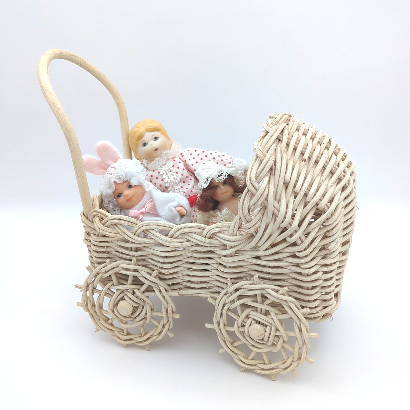 Vtg Miniature Wicker Baby Carriage and Porcelain Dolls Dollhouse Nursery Decor