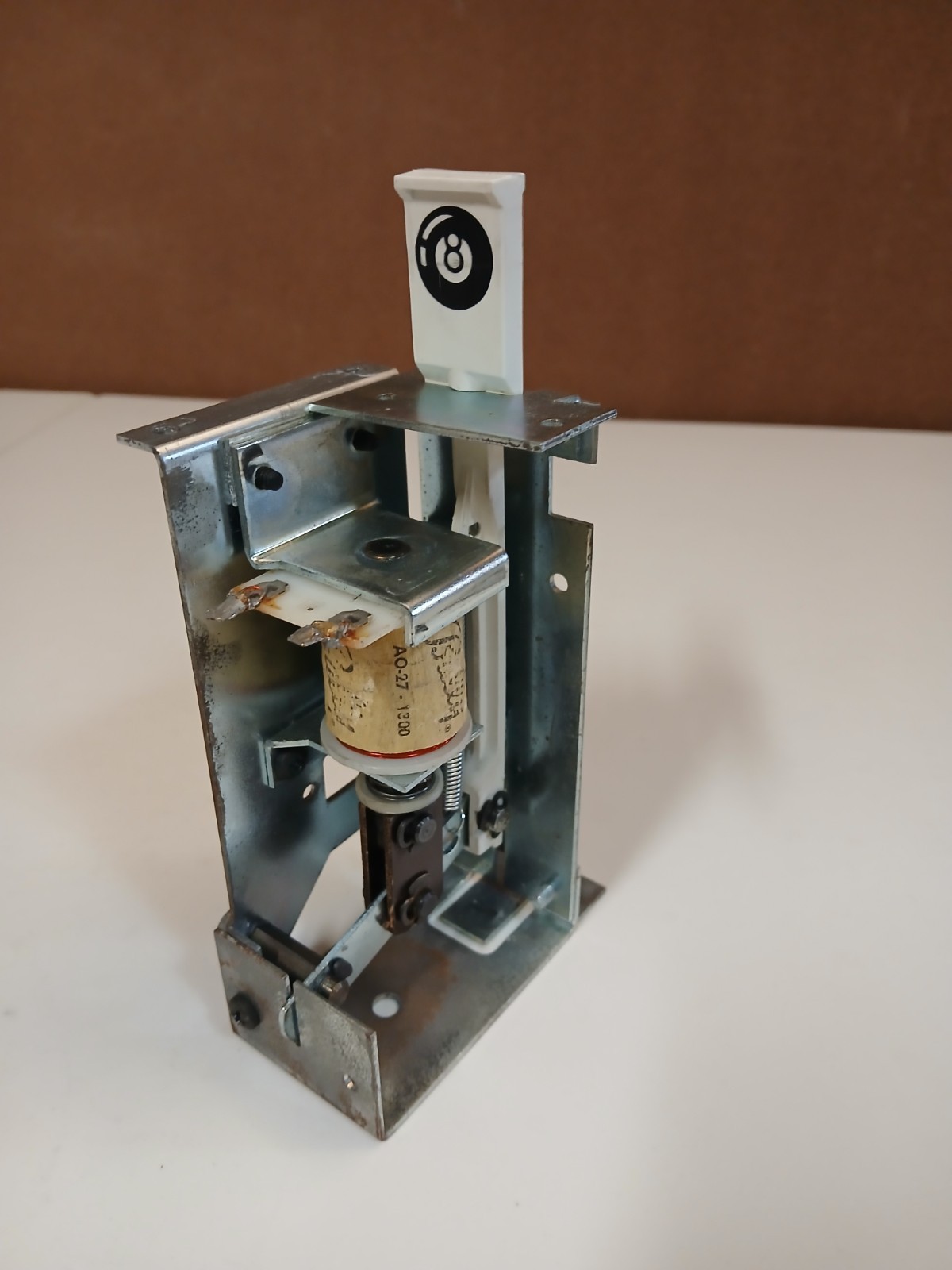 Bally Pinball Single Drop Target Bank Assembly/Unit (EIGHT BALL DELUXE & Others)