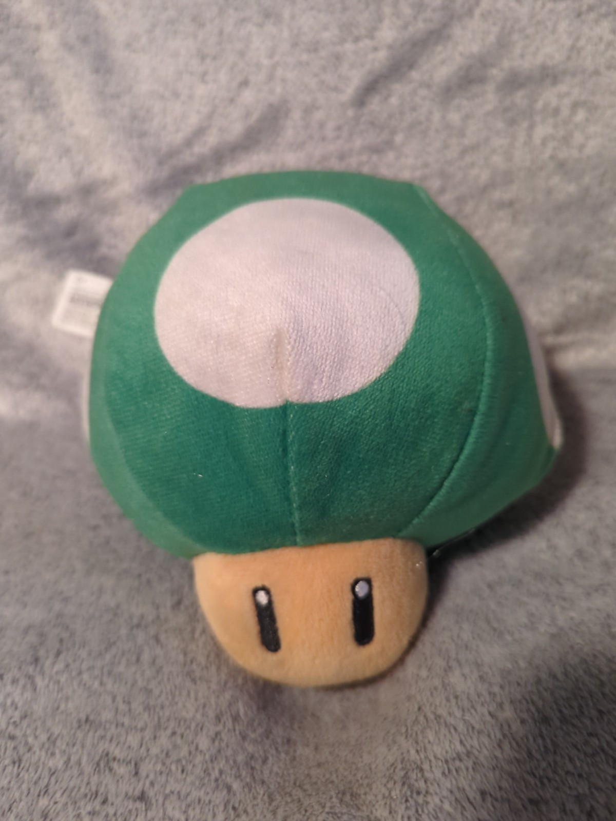 Nintendo Super Mario 1-Up Mushroom Plush 8in x 7in