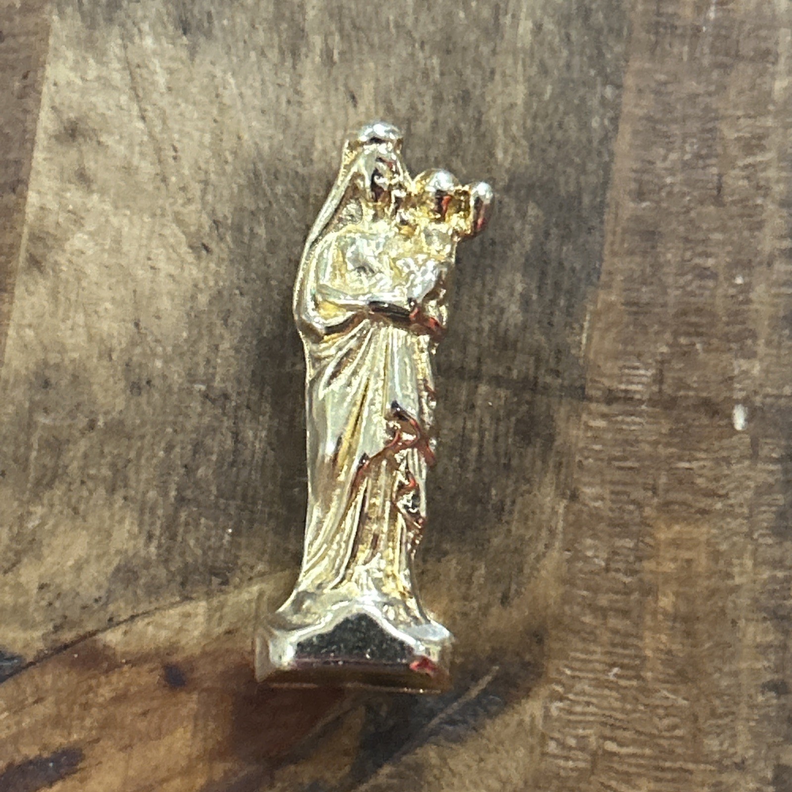 Gold Tone Virgin Mary With Baby Jesus Christian Pocket Shrine With Case