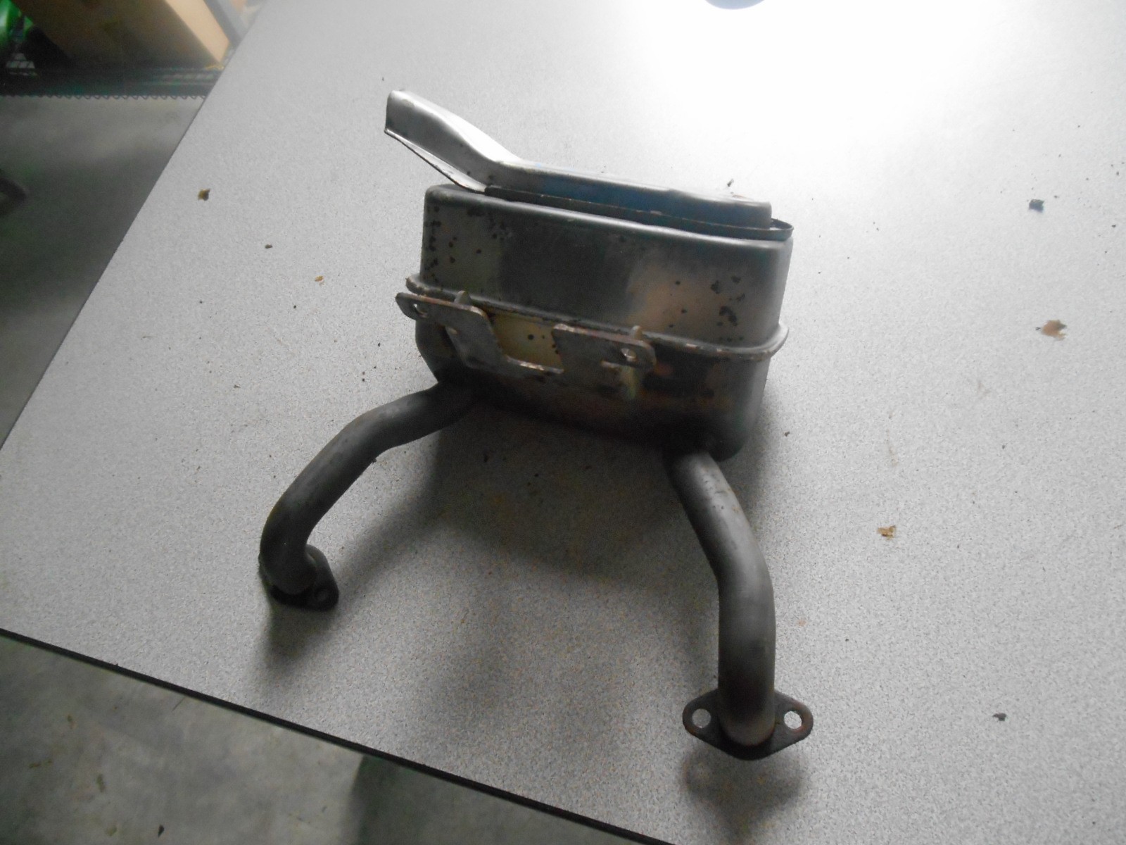 JOHN DEERE  X500 LAWN & GARDEN  FS730V KAWASKI  MUFFLER