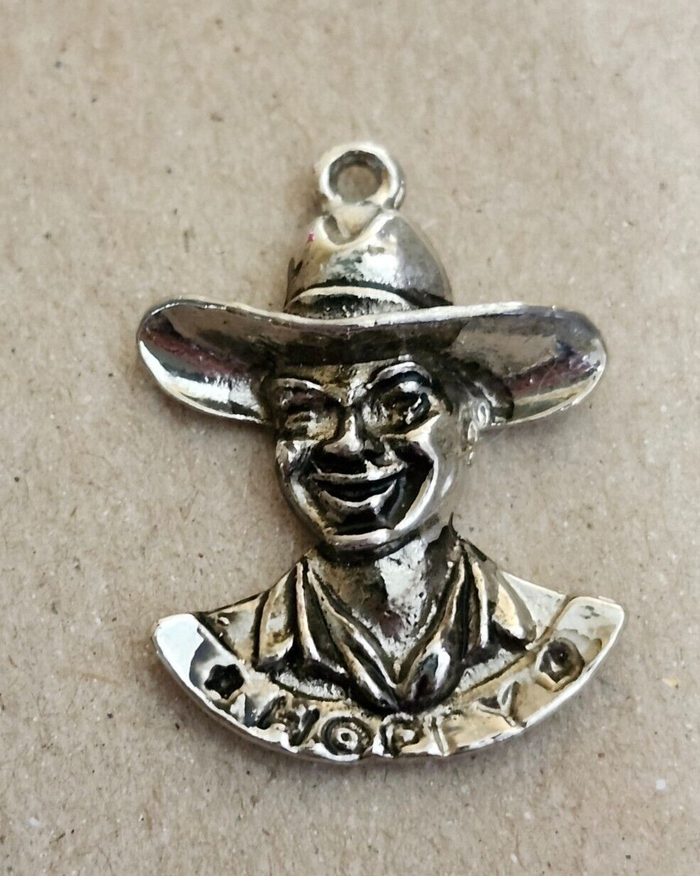 VINTAGE 1950's HOPPY HOPALONG CASSIDY PROMO CHARM PENDANT KEYCHAIN