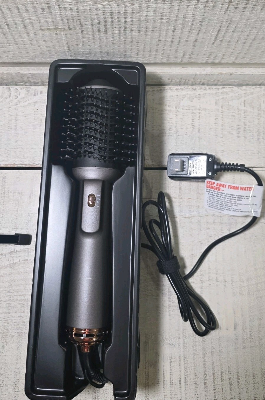 4inONE Blowout Brush Hair Dryer Hauteness open box