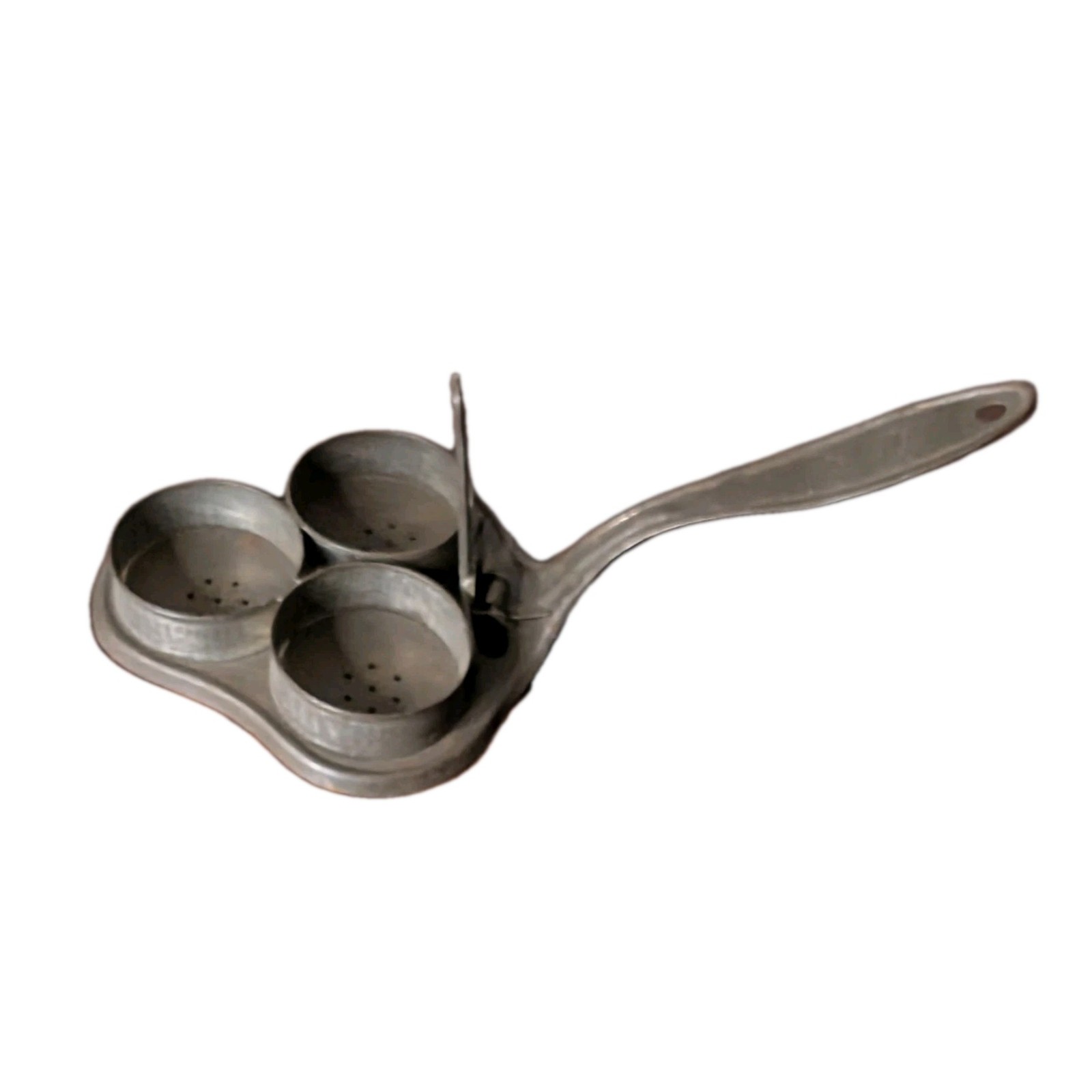 Antique Primitive 1900-1920 Silvers Co. Brooklyn Tin Spring Loaded 3 Egg Poacher