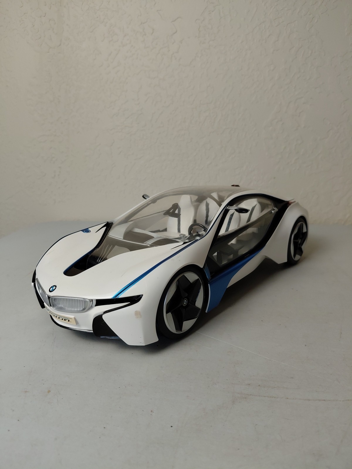 BMW I8 Vision RC Car White Blue Black RC Car 1:14 No Remote Control Untested 