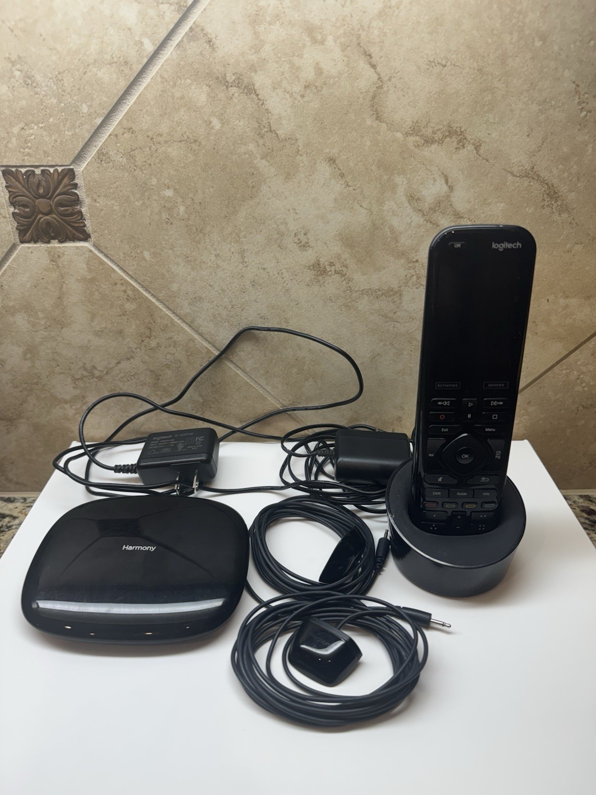 Logitech Harmony Elite Remote + Hub + 2 Blasters (Great Condition)