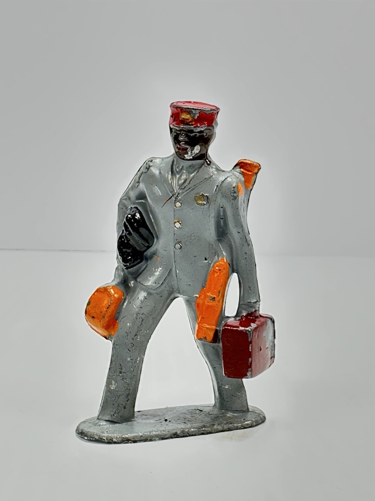 VTG Barclay B-159 Black RED CAP LUGGAGE Dime Store Lead Train Figure Porter