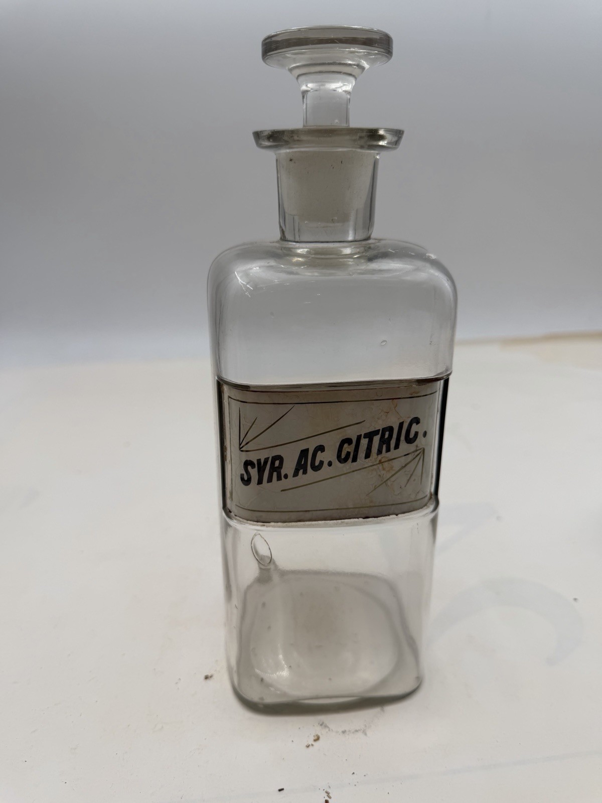 Antique Apothecary Glass Bottle with label Under Glass PV Syr. Ac. Citric. Y6