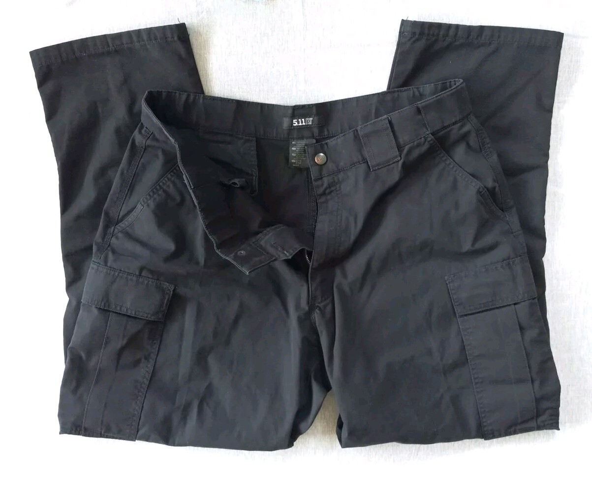 5.11 Tactical Men's XL Cargo Working/ Regular Relax Fit Black Mutipockets Pants