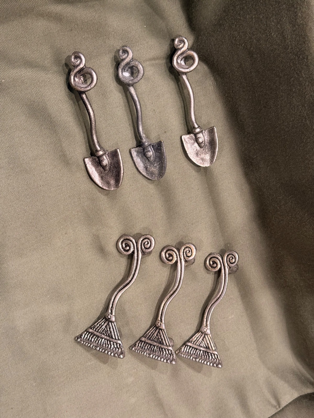 Vintage Novelty Garden Tool Cabinet Knobs Shovel & Rake Drawer Pulls Set of 6