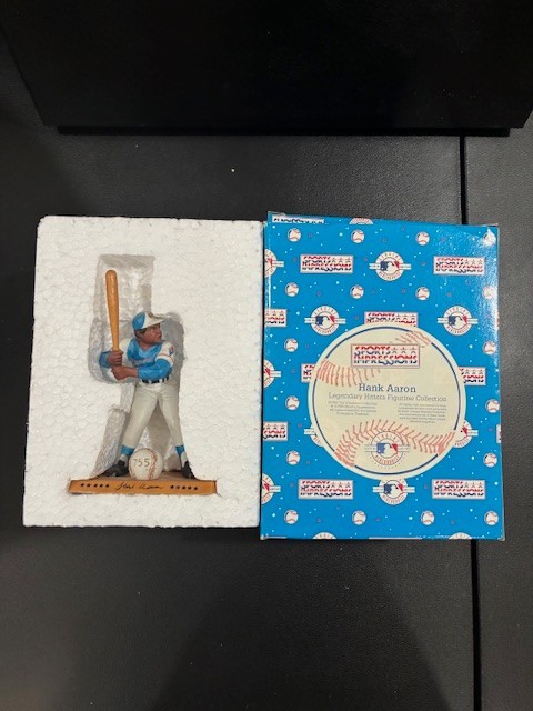 1993 Sports impression Limited Edition Hank Aaron 500 HR Club Figurine w/ Box