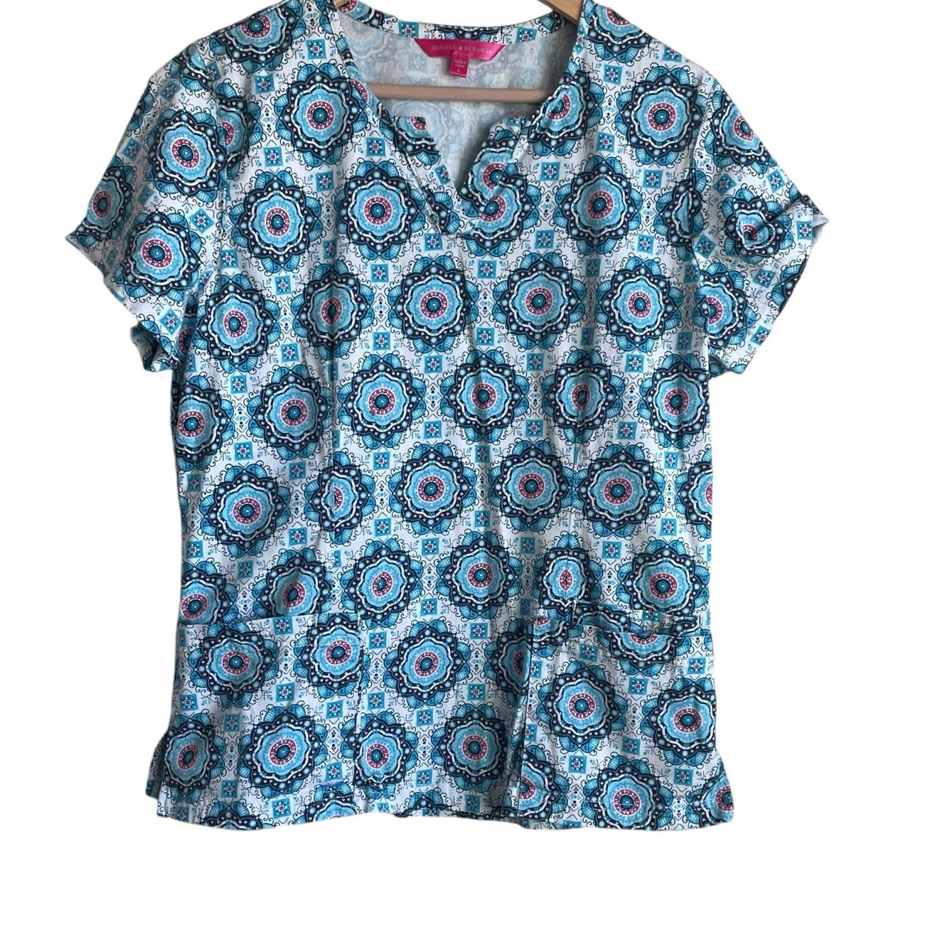 Beyond Scrubs Women Scrub Top L Blue Medallian Medical Uniform Nurse Workwear