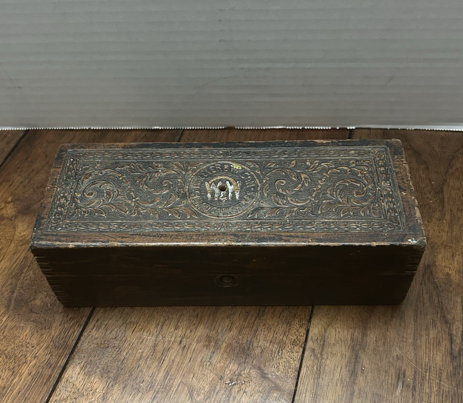 Vintage Antique Wheeler & Wilson Sewing Machines Carved Wooden Hinged Box 1930s