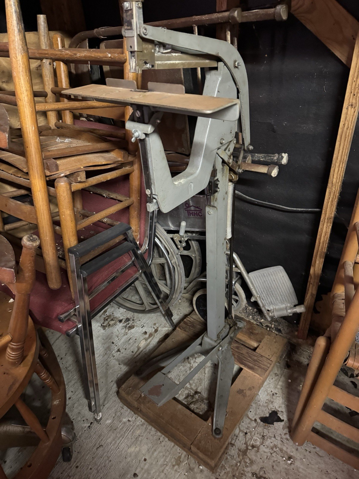 Manual Foot Operated Stapler