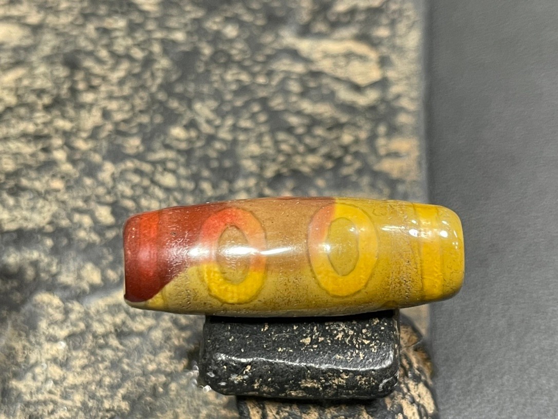 Old Tibetan Nepalese Himalayan Ancient 3 eye Old Dzi Talisman Beads Amulet 三眼天珠