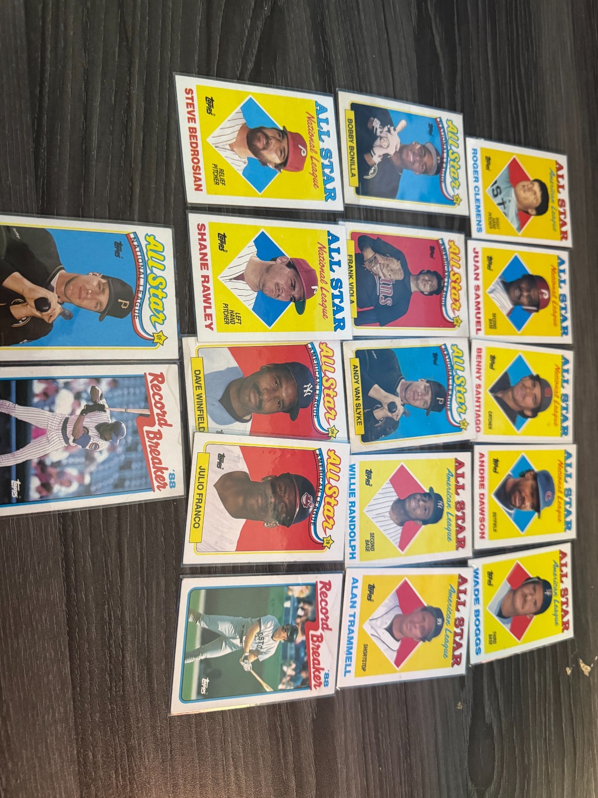 Lot of Vintage Baseball Cards(200)