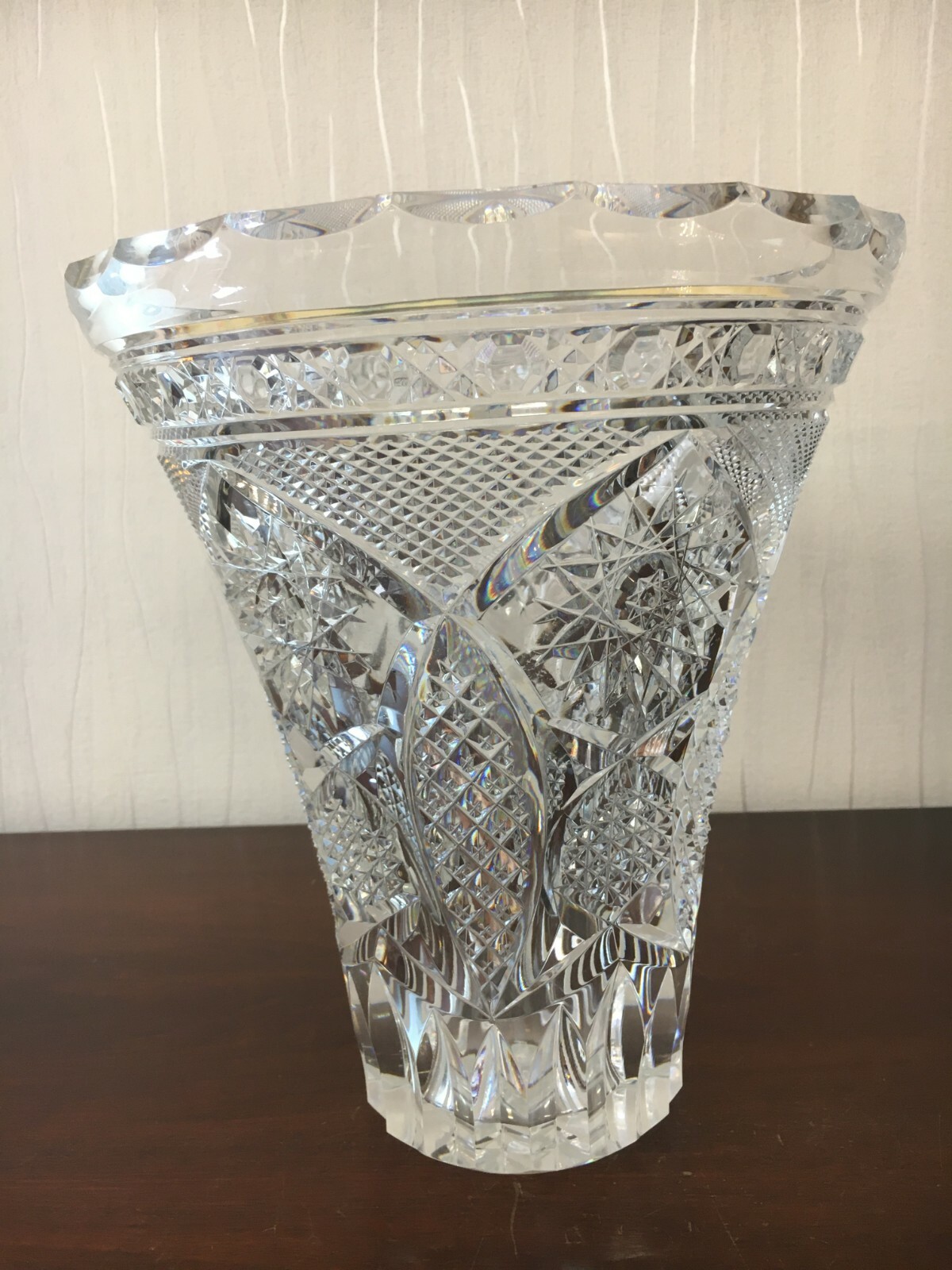 1 Vase / P I E C E Unique in Baccarat crystal