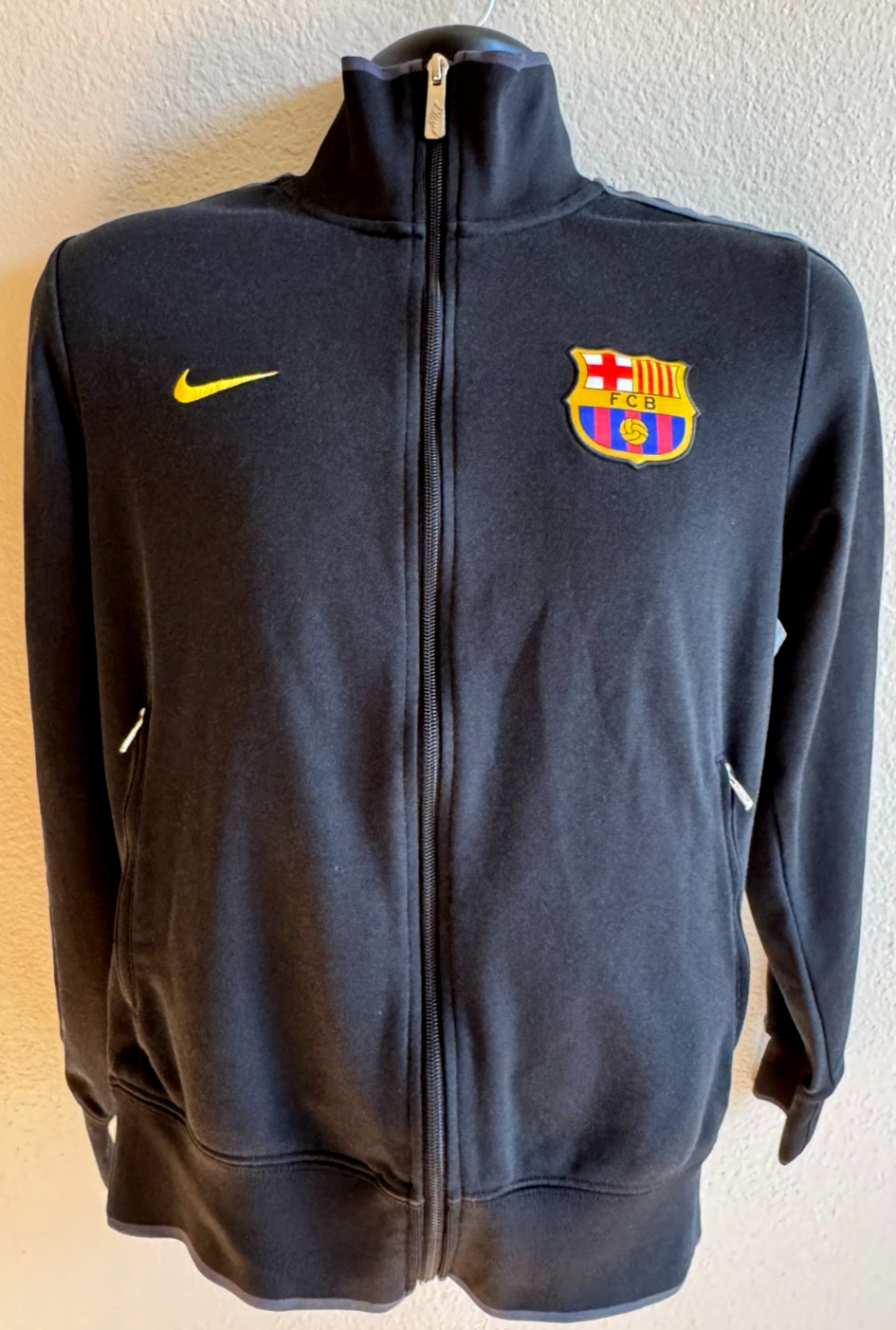 Nike Barcelona FCB Black Football Soccer Zip Front Track Jacket Size Medium GUC