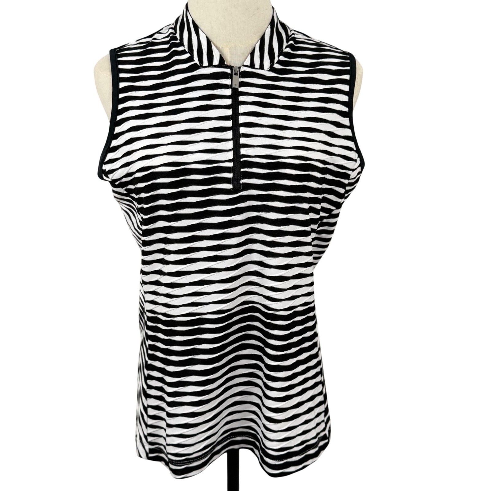 Tail Womens M Sleeveless Golf Top Black White Wavy Stripe Quarter Zip Preppy EUC