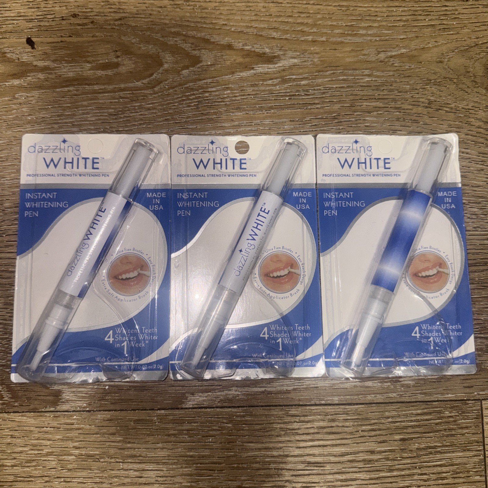 Dazzling white teeth whitening pens. Lot Of 3