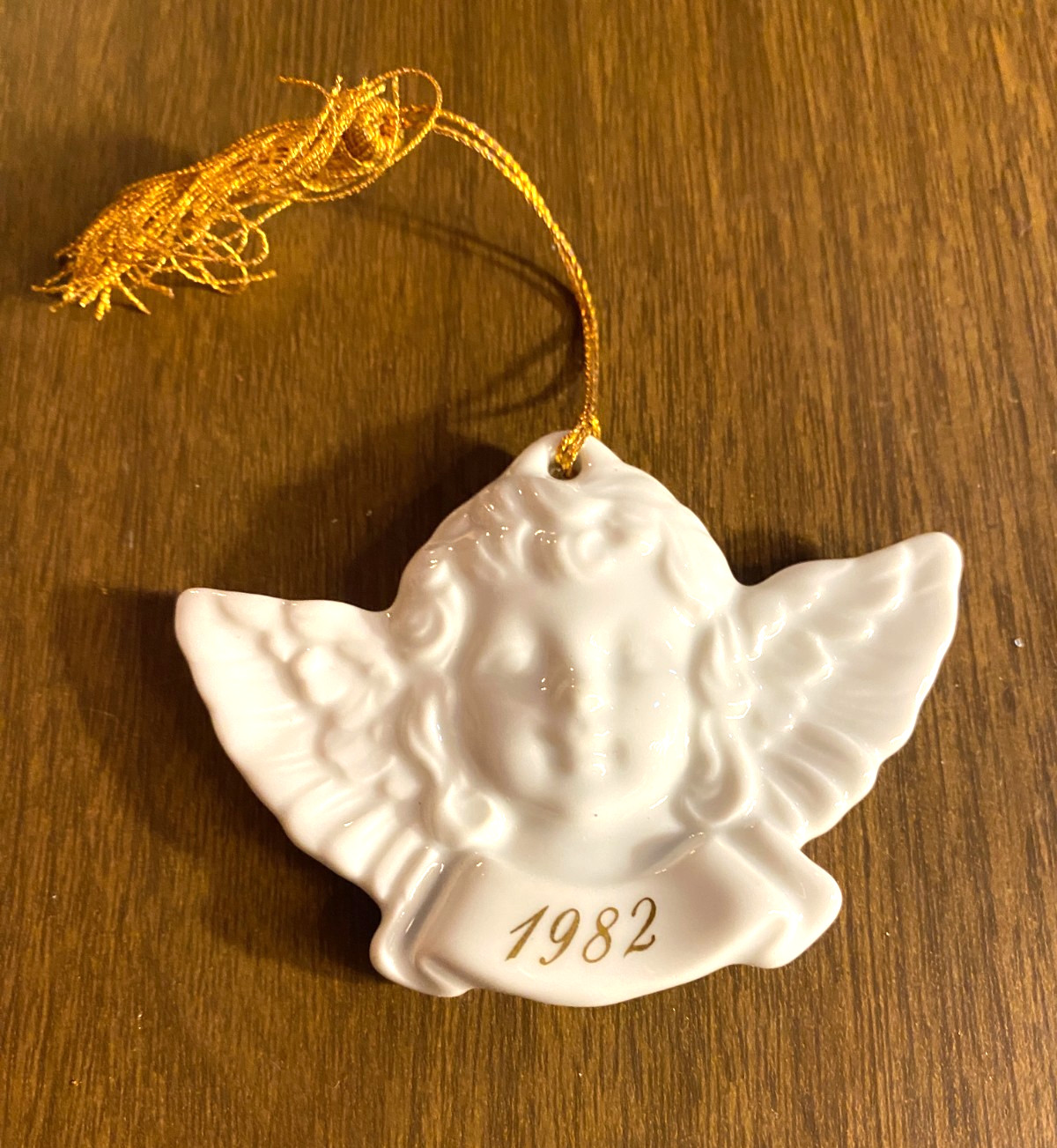 1982 Vintage Angel AVON Porcelain Christmas Ornament 2.5" Japan