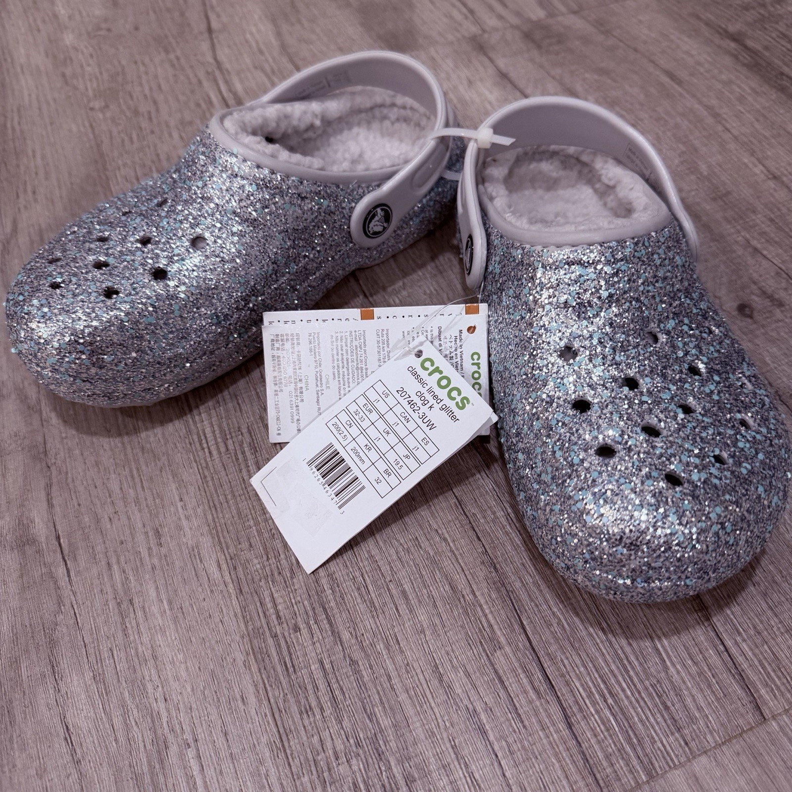 Crocs Classic Faux Fur Lined Glitter Clog J1 Silver Kids NWT