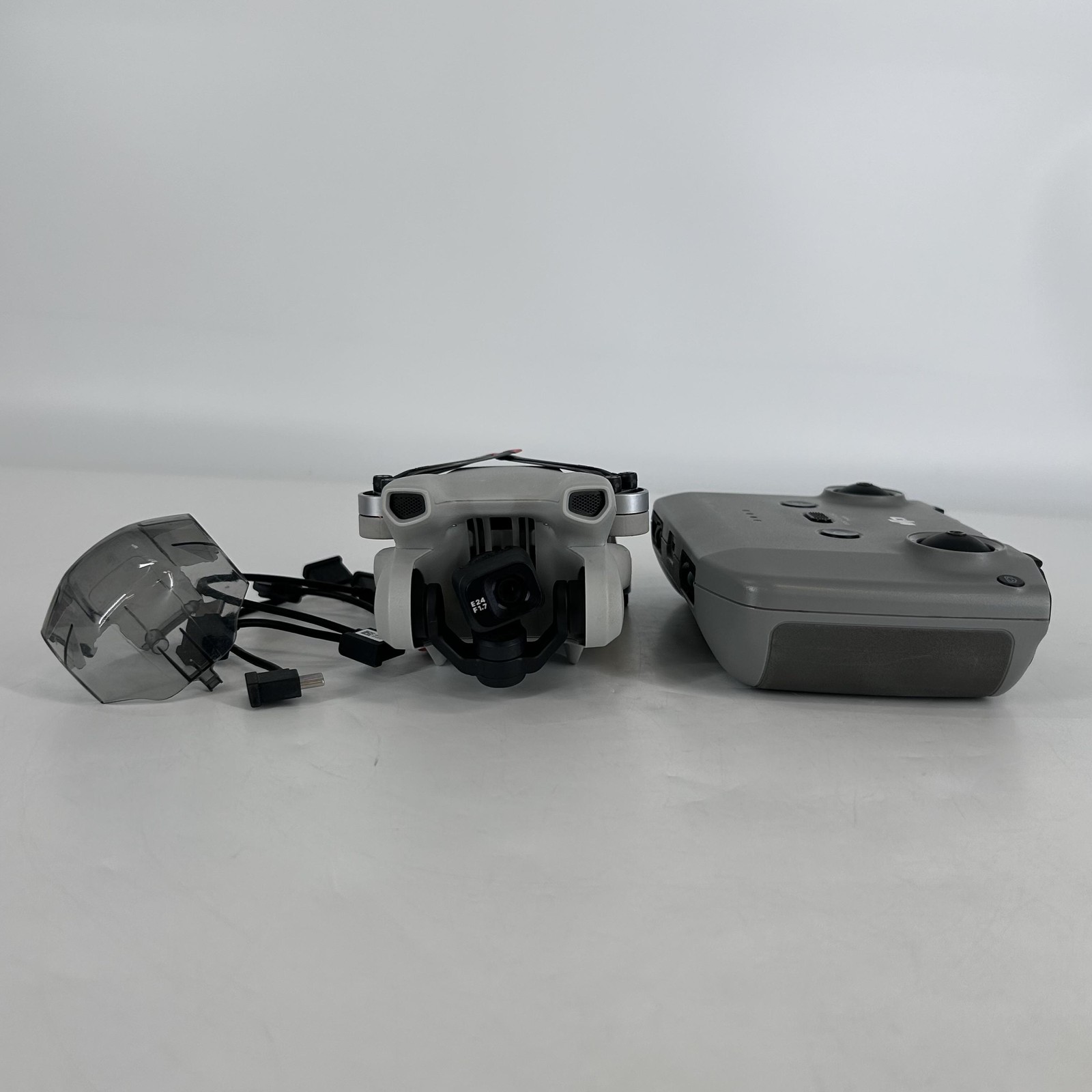 DJI Mini 3 Drone Quadcopter w/ Battery/DJI RC (RC231)/Gimbal Cover - Good