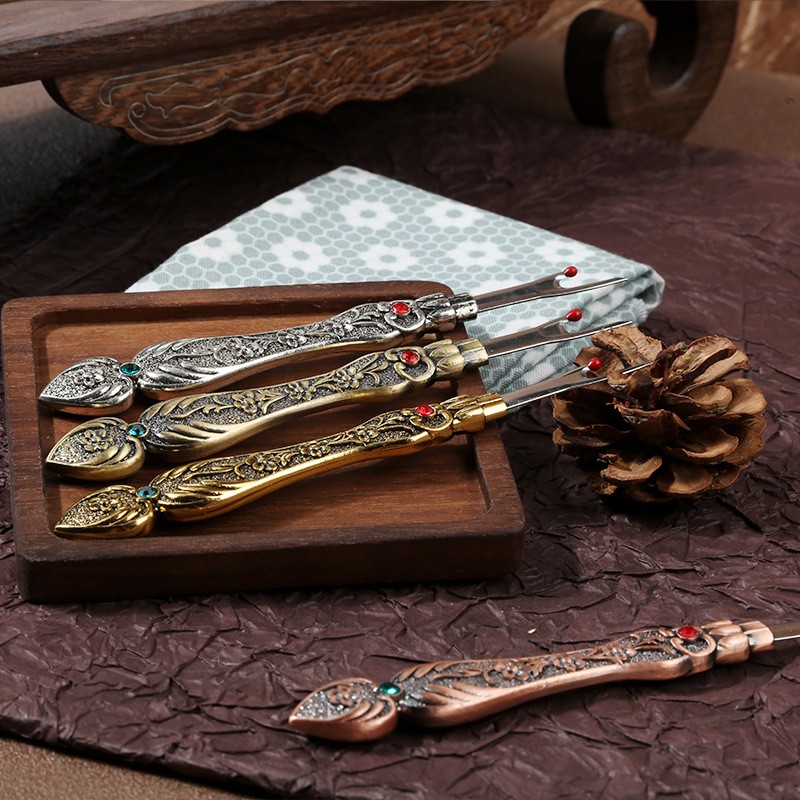 Narcissus Ruyi Handmade Seam Ripper