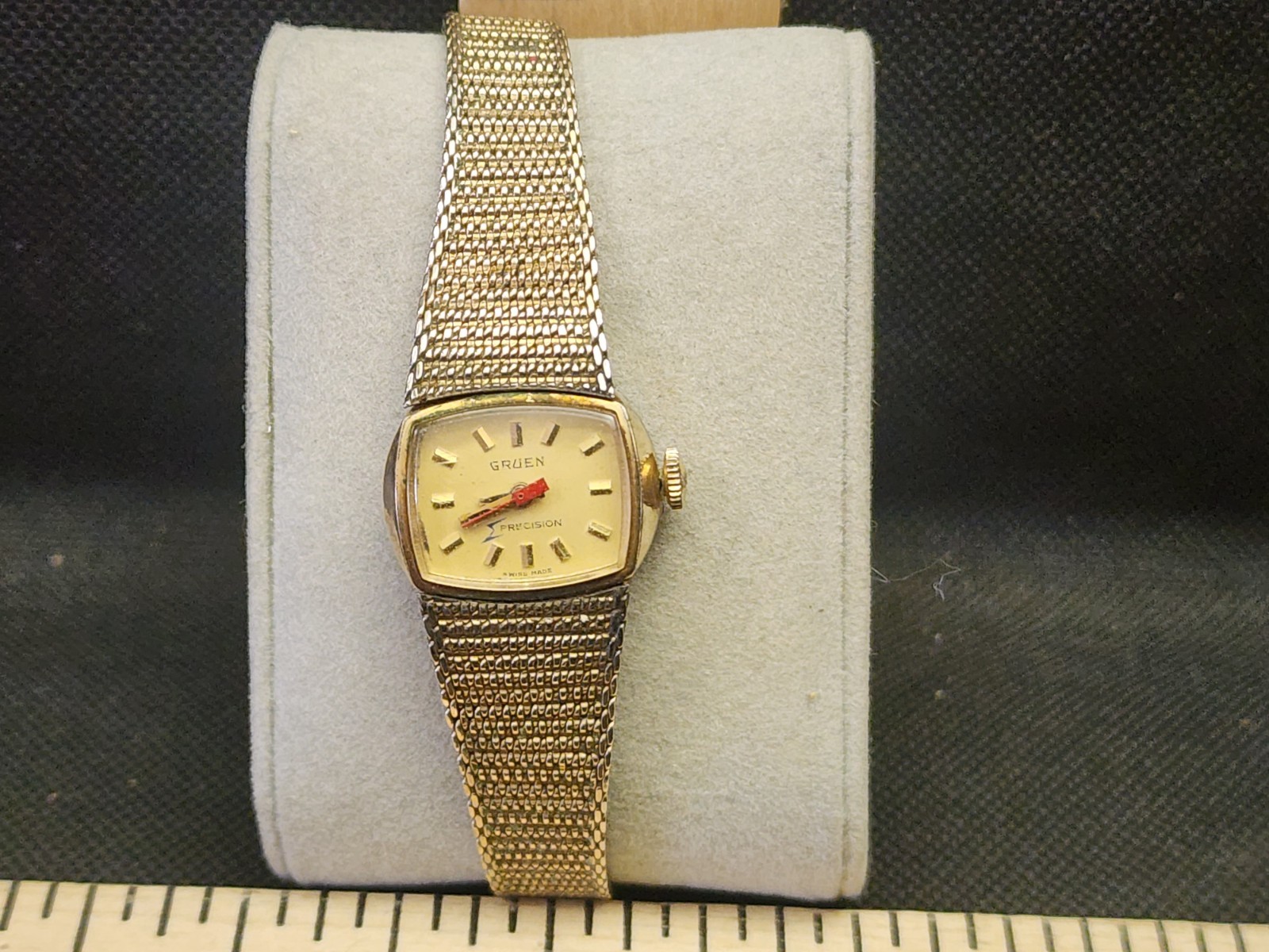 Vintage Gruen Women's Wind Up Watch Does Not Work Parts/Repair Only