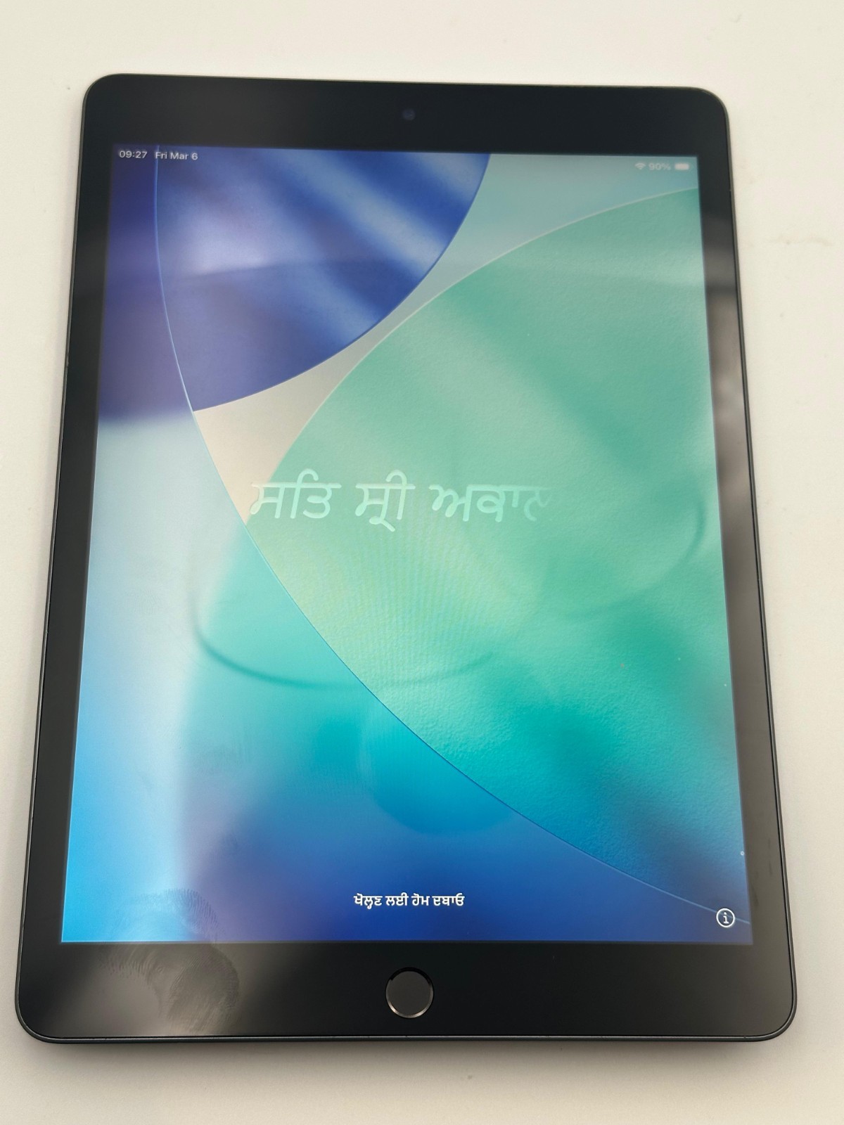 Apple iPad (9th Gen) A2602 64 GB Wifi - Space Gray Read desc**