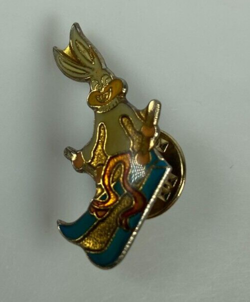 Lapel Pin Ski Resort Ski Bunny Skiing Bugs Bunny Warner Bros.