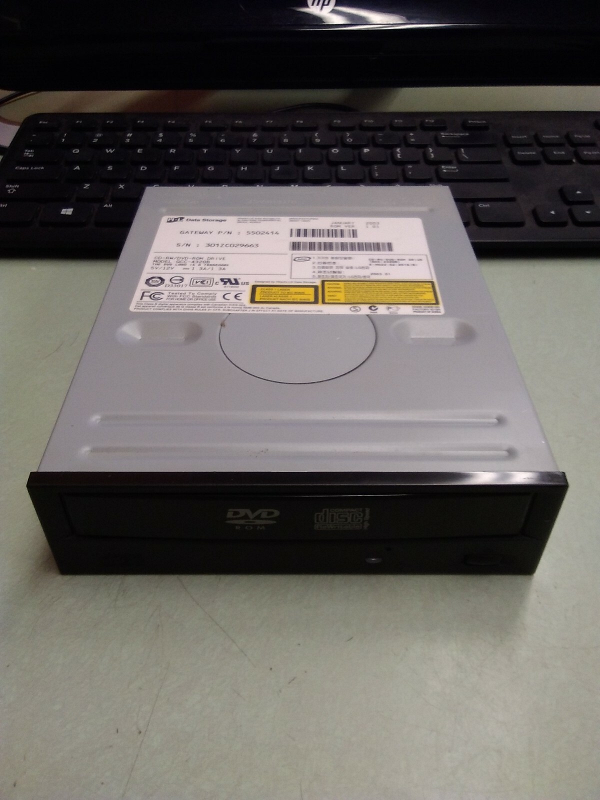 Hitachi LG GCC-4320B 32X Internal IDE CD-RW/DVD-ROM Drive P/N 5502414