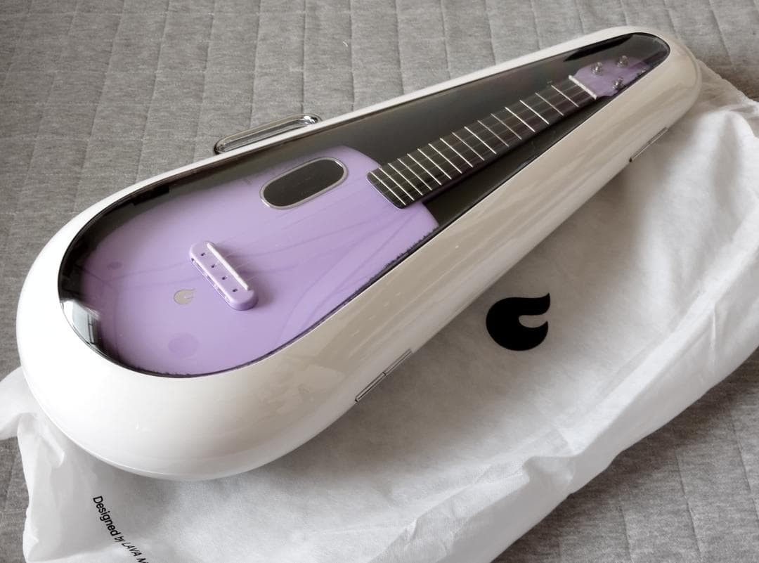 Concert ukulele with built-in preamp and effects LAVA U 23 FB/with case