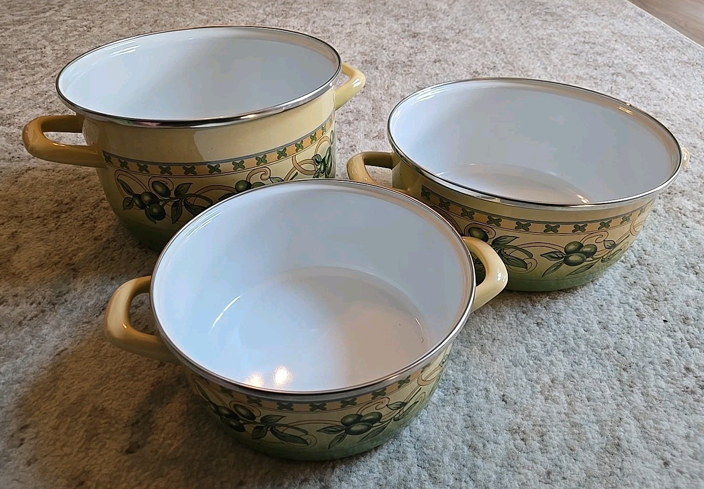 Metalac Enameled Cookware Pot No Lids Olives Mid Century 7.5, 4.75, 2.75 Quart 