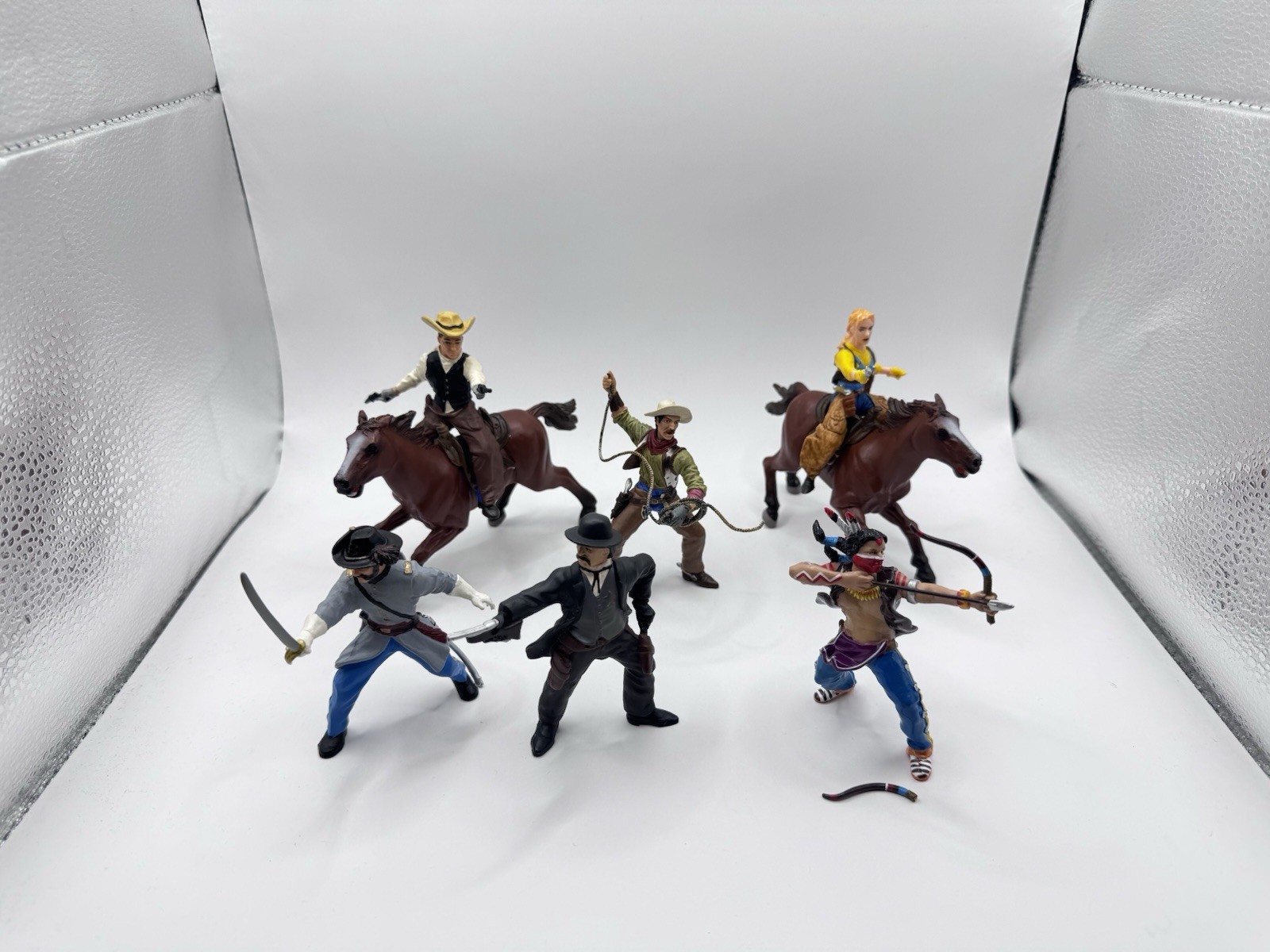 papo cowboys and native american indians police figures Horses 90s