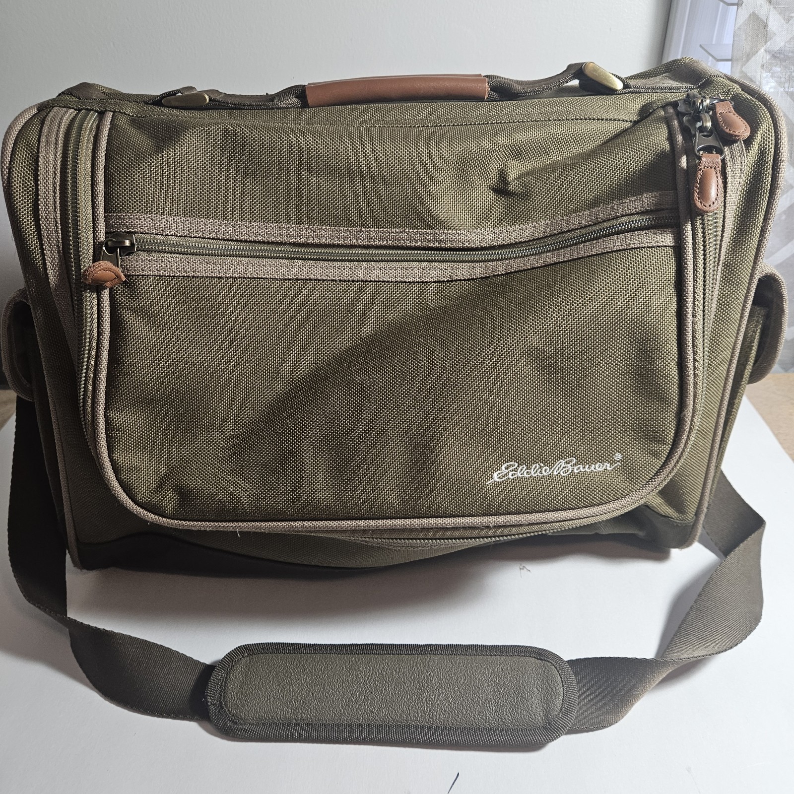 Eddie Bauer Weekender Canvas Olive Green Leather Trim Travel Bag.