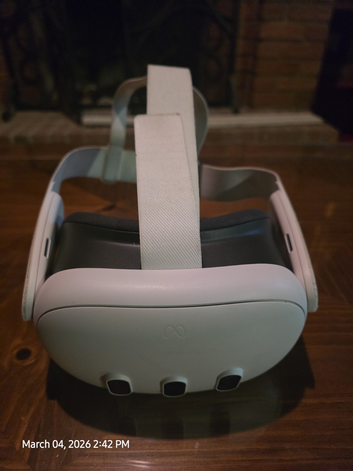 Meta Quest 3 White Plastic Standalone VR Headset with Two Controllers(512G)