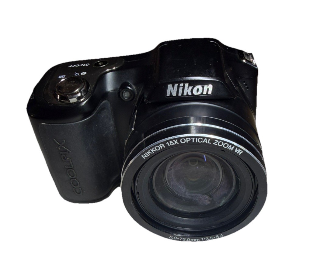 Nikon Coolpix L100 10mp Digital SLR Camera, For Parts