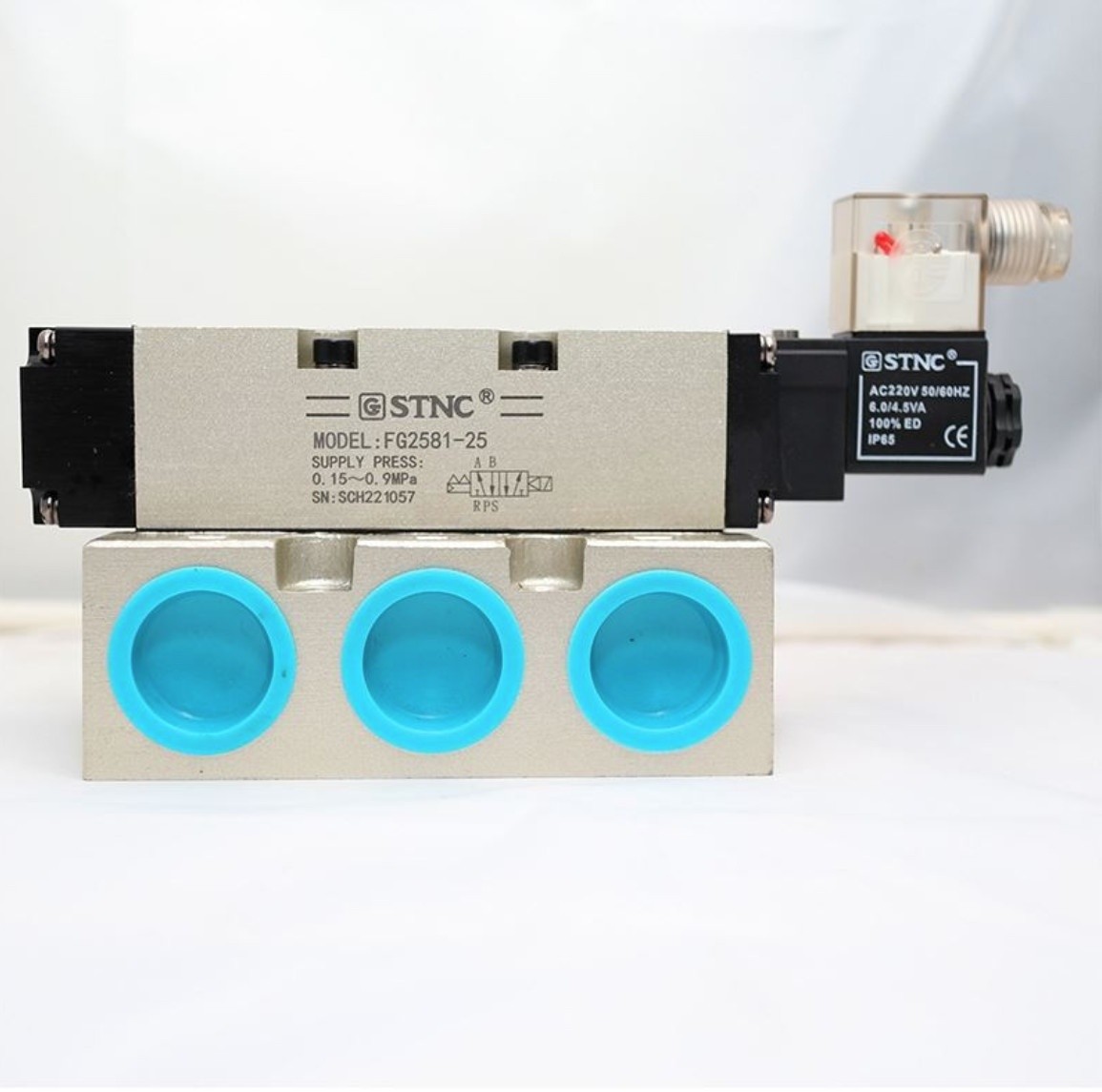 Z 1PCS NEW STNC solenoid valve FG2581-25 AC220V *wq