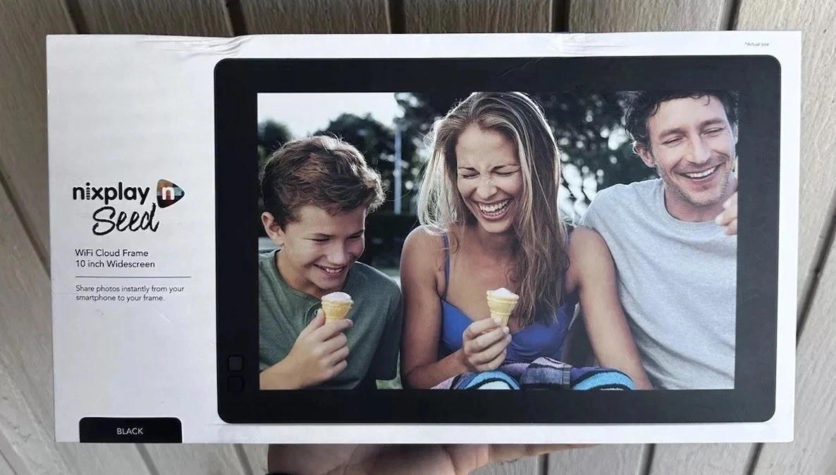 nixplay Seed W10B 10" WiFi widescreen Cloud photo Frame - CLEAN! In Box