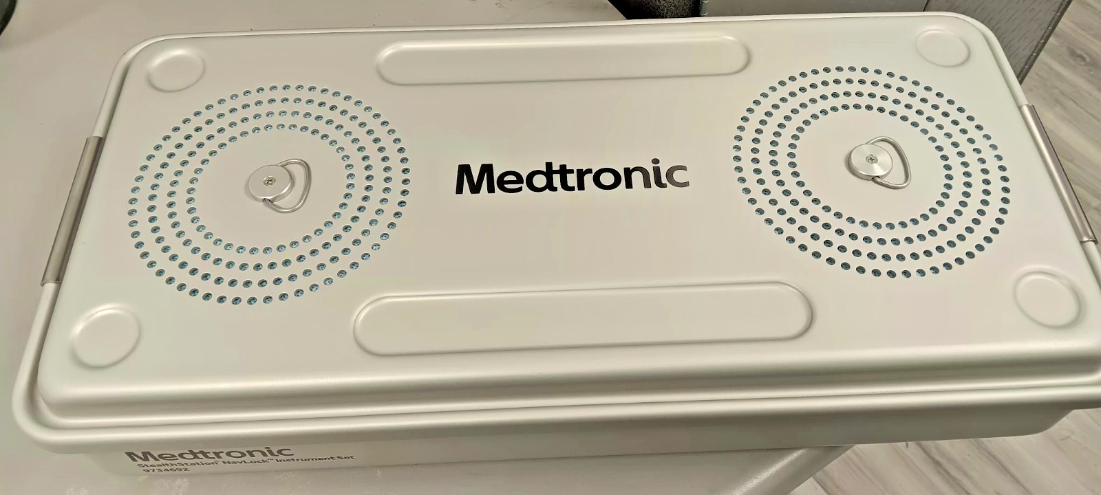 Aluminum sterilization container