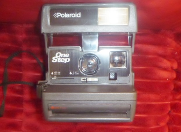 2 POLAROID CAMERAS--ONE STEP 600 & AUTOFOCUS 660