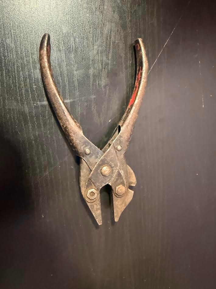 Vintage W Schollhorn Bernard Pliers Wire Cutters 1913 Patent USA 5-1/2”