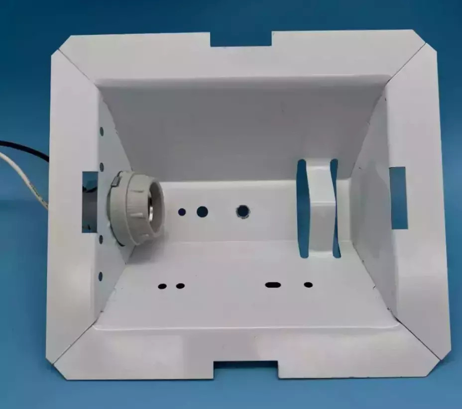 Broan NuTone S97014212 763N HB80RL 678 Hi-Temp Reflector Assembly / Light socket