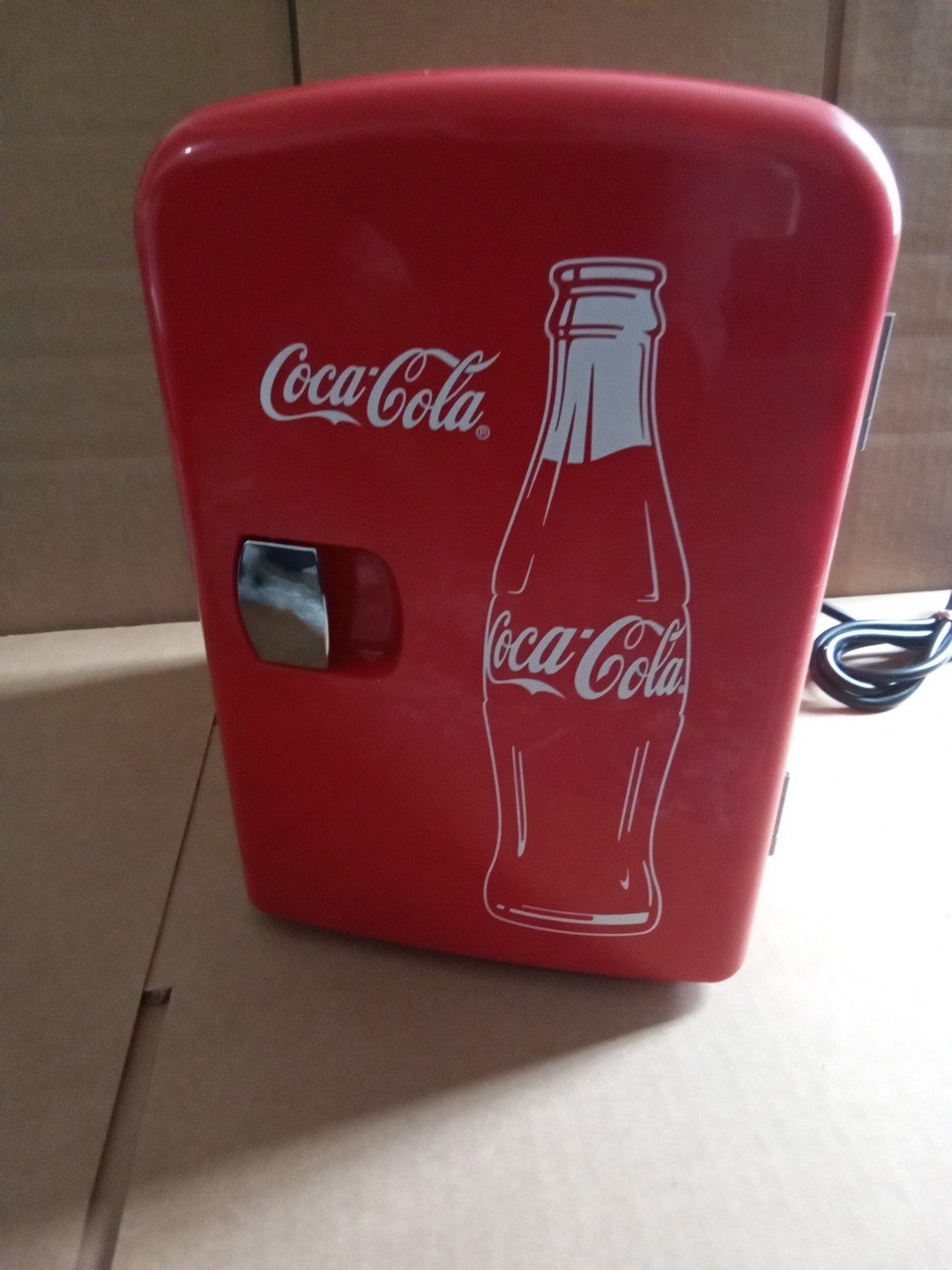 Coca-Cola Retro 6-Can Mini Fridge Cooler – AC/DC Powered – Red – Works Great