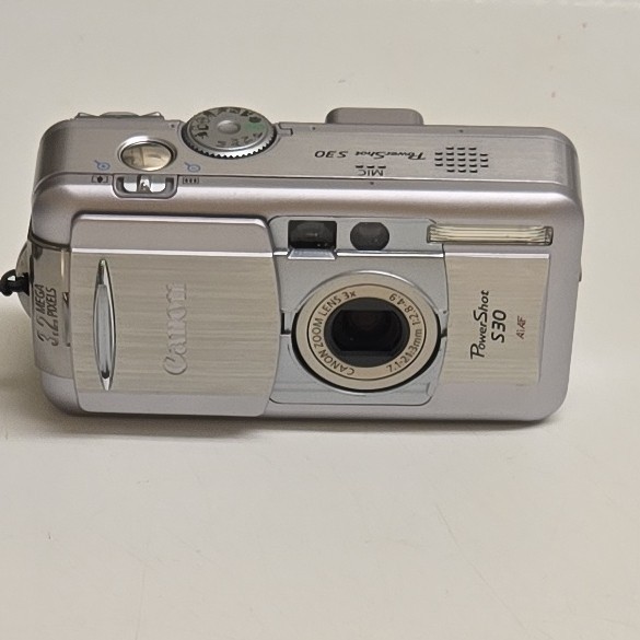 Canon PowerShot S30 3.2MP Compact Digital Camera Silver 3x Zoom Built-in Flash