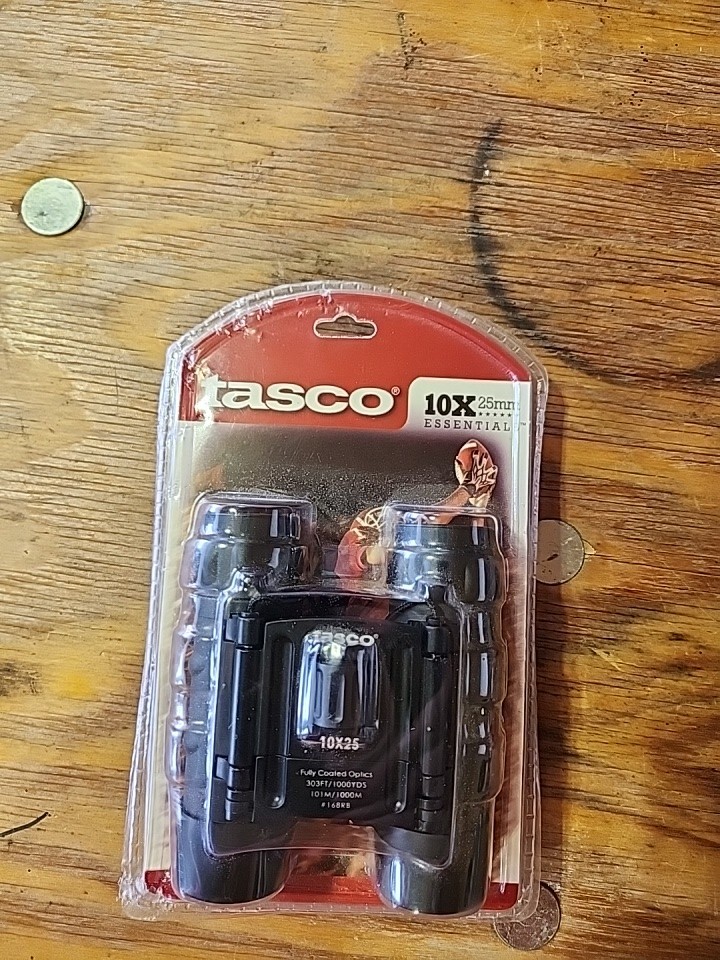 Tasco Essentials 10X25 Compact Binoculars Fully Coated Optics Rubber Armor 168RB