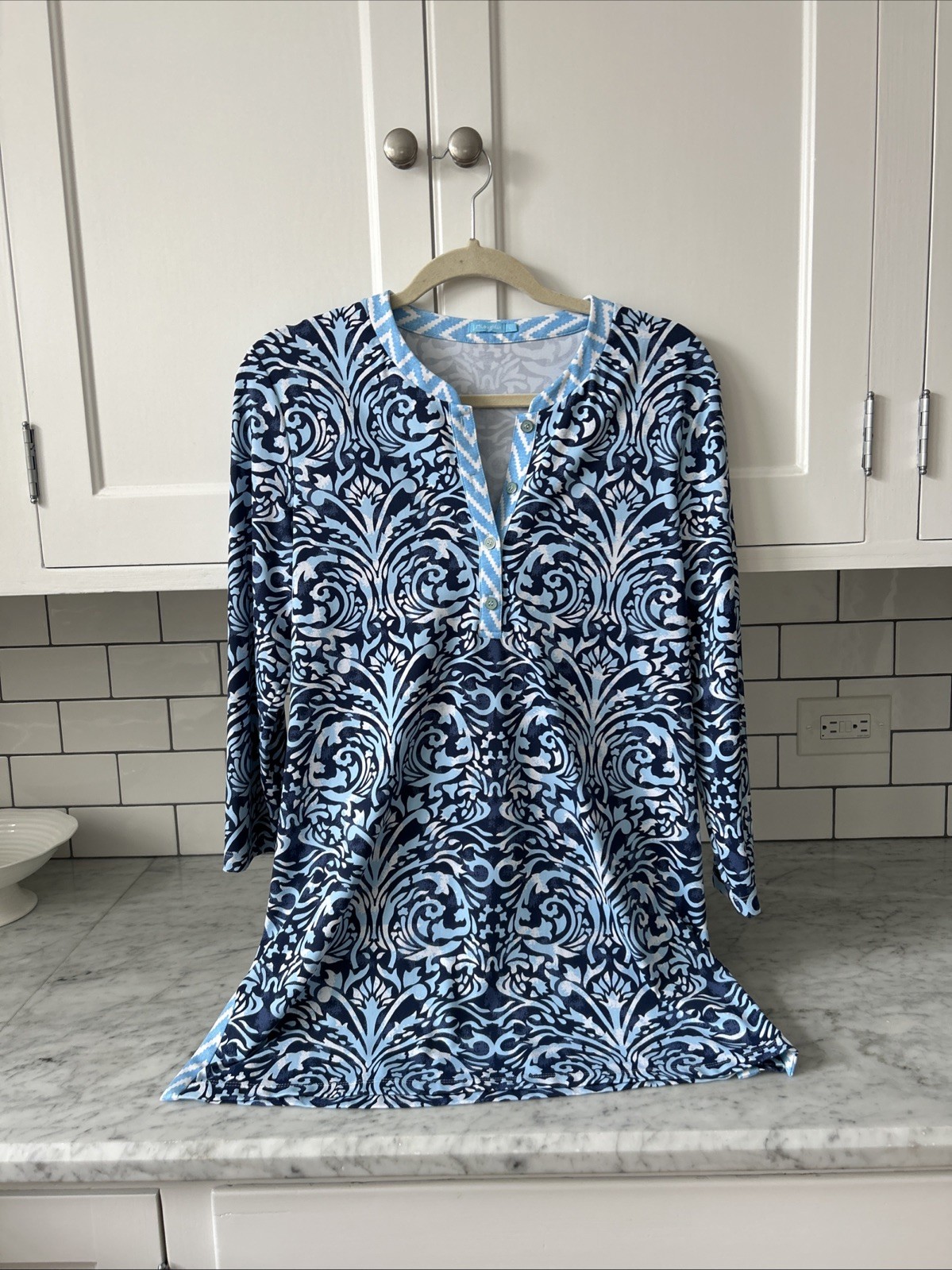 J. McLaughlin Women's Tunic Top Navy , Light Blue & And White Print Size Large